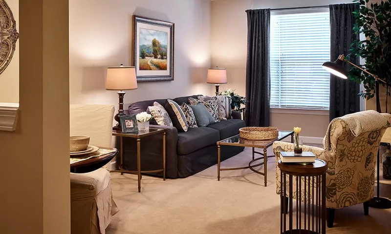 Waltonwood Cotswold photo 3