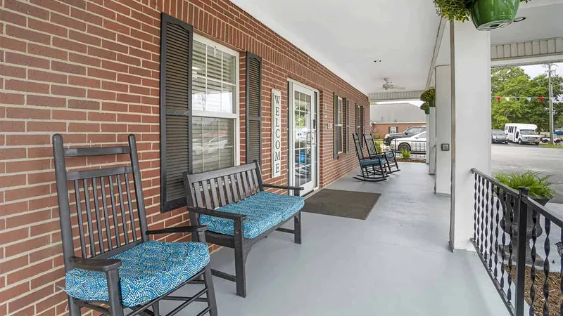 Wesley Court Assisted Living Community - senior living in Boiling Springs, South Carolina - photo 4