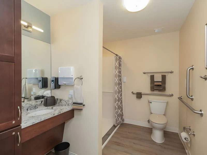 Whisper Woods of Smithtown photo 7