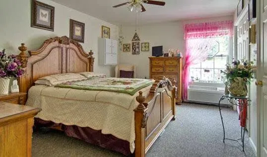 Willow Brooke Senior Living photo 6