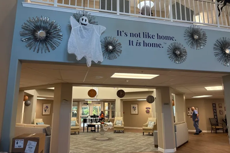 Windward Palms photo 3