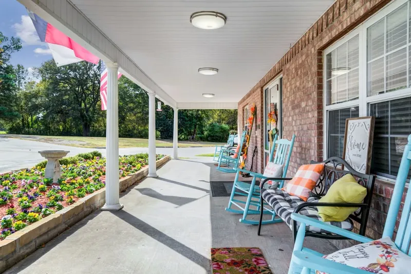 Winkler Court photo 3