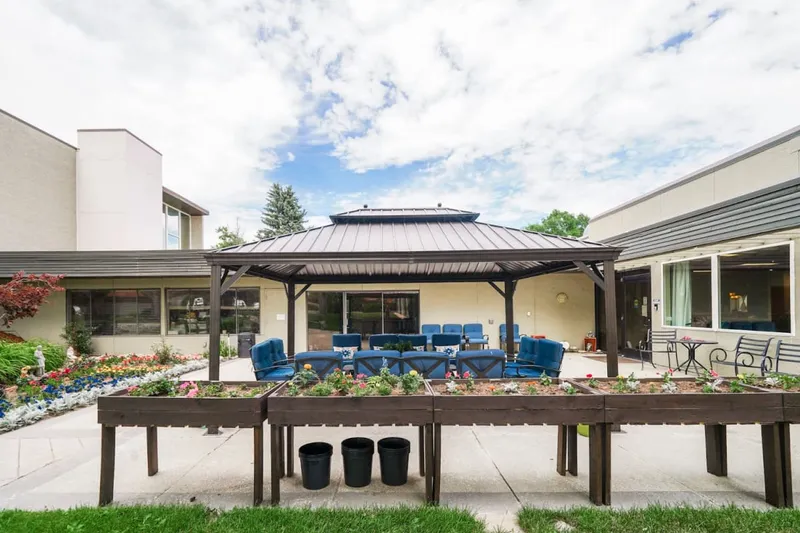 Winslow Court photo 4