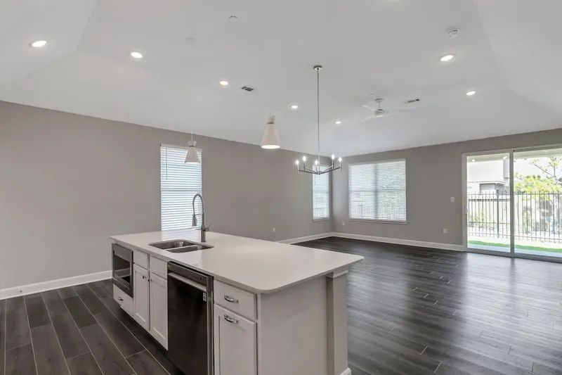 Woodhaven Village photo 8