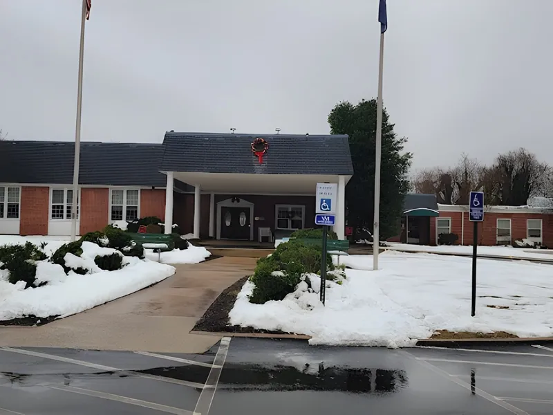 Woodmont Center photo 6