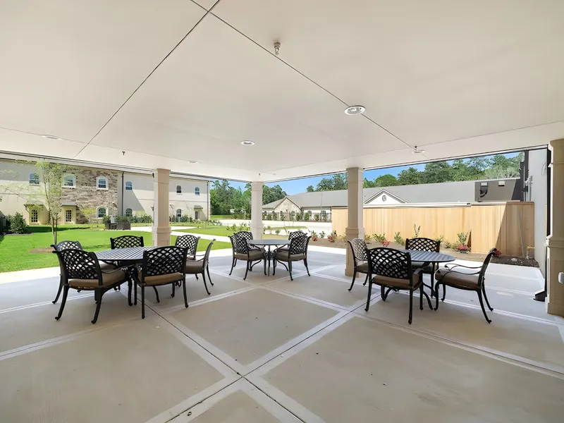 Worthington Manor photo 7