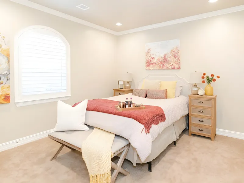 Worthington Manor photo 8