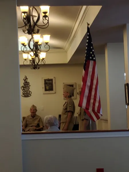 Worthington Place photo 9